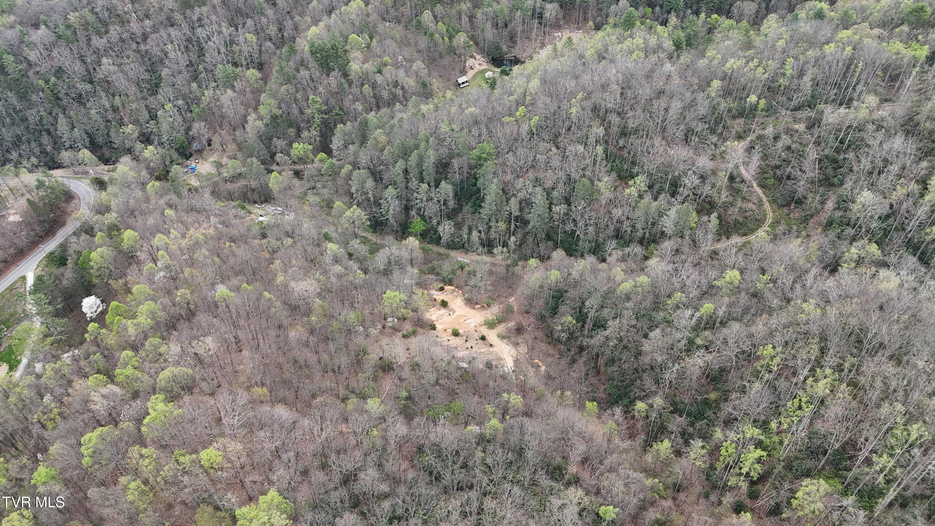 719 Simerly Creek Road Hampton, TN 37658 - Photo 35 of 64 image00035