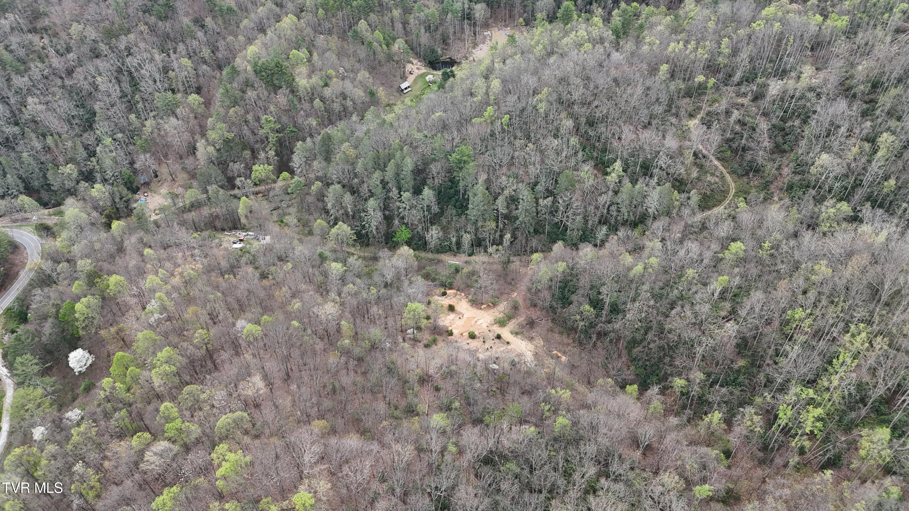 719 Simerly Creek Road Hampton, TN 37658 - Photo 36 of 64 image00036
