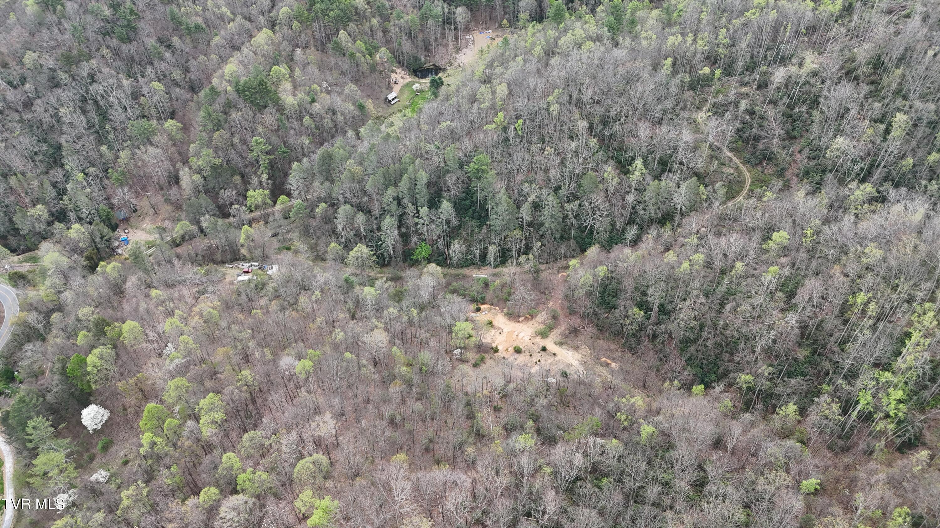 719 Simerly Creek Road Hampton, TN 37658 - Photo 37 of 64 image00037
