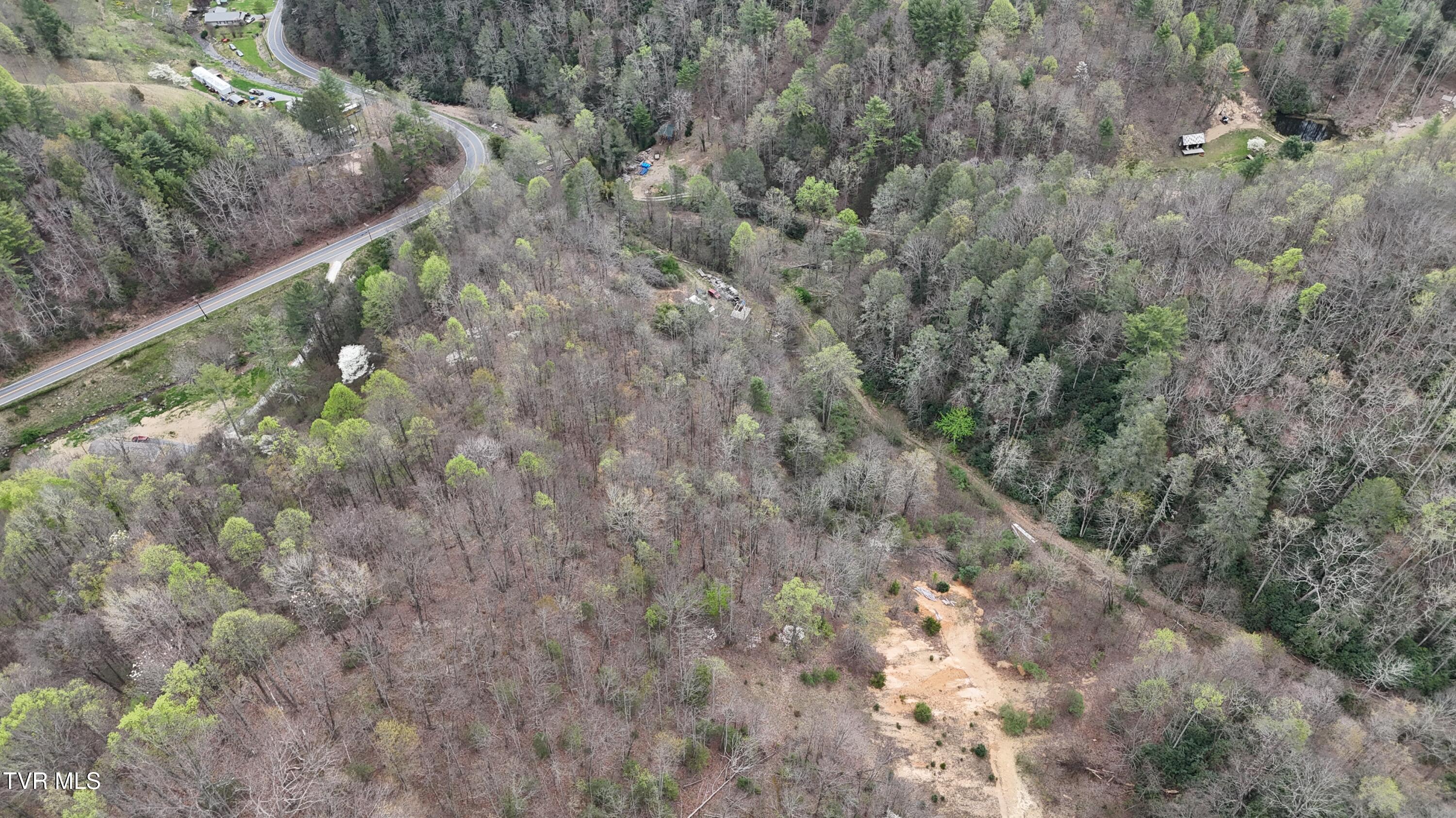 719 Simerly Creek Road Hampton, TN 37658 - Photo 40 of 64 image00040