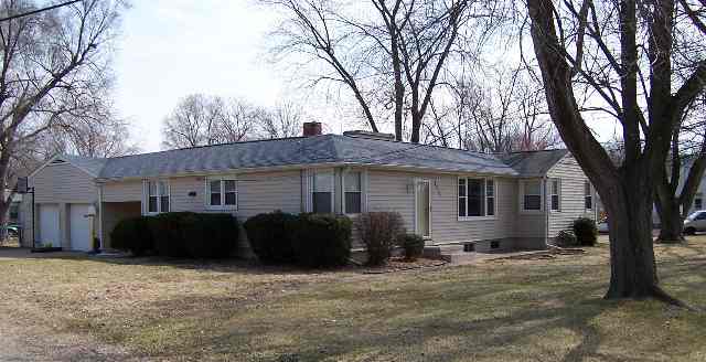 4519 West Middle Road Peoria, IL 61607 - Photo 2 of 3 Gallery Image 2