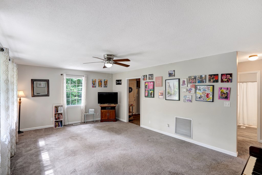1539 Brooker Farm Road Northeast Dalton, GA 30721 - Photo 6 of 40