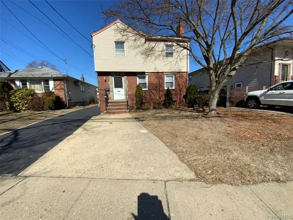 $3,300 | 1086 Tulip Avenue, Unit 1, Franklin Square, NY 11010