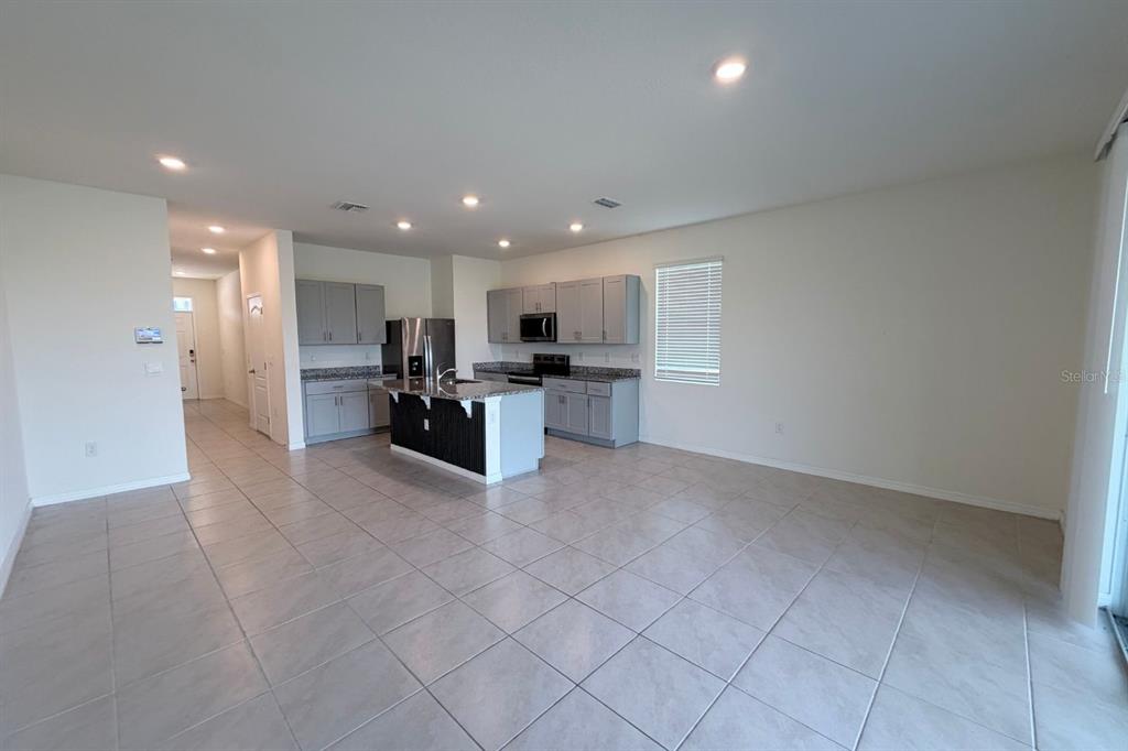1470 Isleta Loop Kissimmee, FL 34741 - Photo 4 of 31