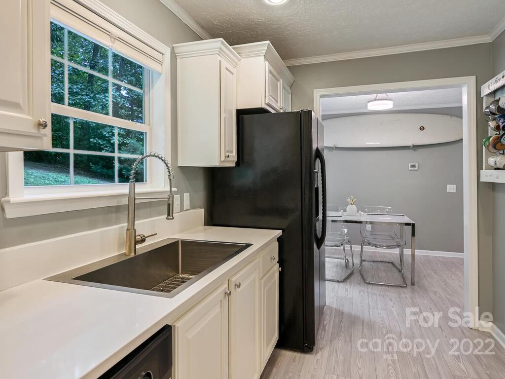 147 Church Road Fairview, NC 28730 - Photo 11 of 27 Gallery Image 11