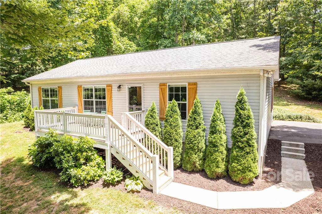 147 Church Road Fairview, NC 28730 - Photo 2 of 27 Gallery Image 2