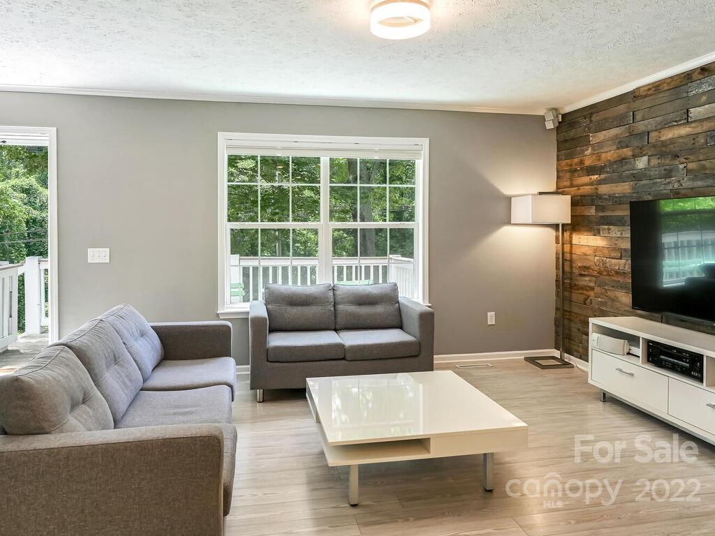 147 Church Road Fairview, NC 28730 - Photo 6 of 27 Gallery Image 6