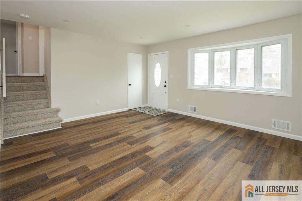 197 McFarlane Road Colonia, NJ 07067 - Photo 11 of 40