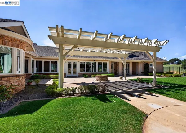 $4,200,000 | 920 Happy Valley Road, Pleasanton, CA 94566