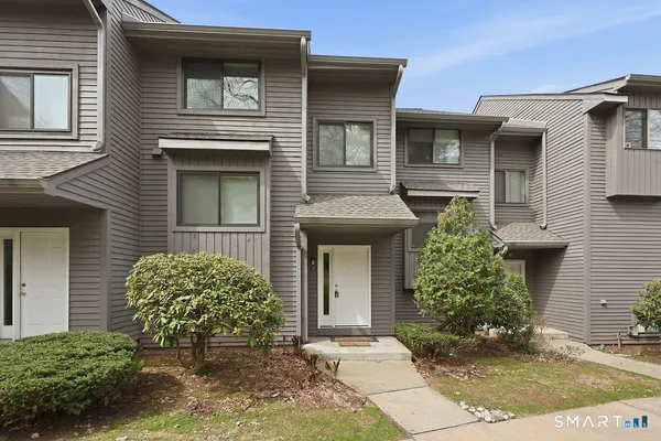 $424,900 | 70 Conestoga Way, Unit 70, Glastonbury, CT 06033