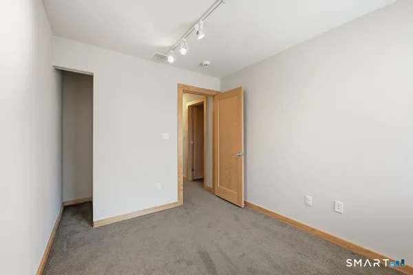 $424,900 | 70 Conestoga Way, Unit 70, Glastonbury, CT 06033