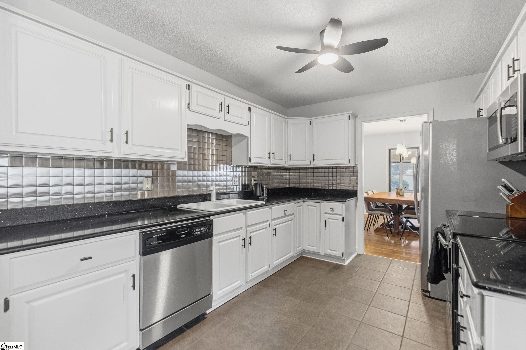 417 Sparrow Hawk Court Greer, SC 29650 - Photo 15 of 42