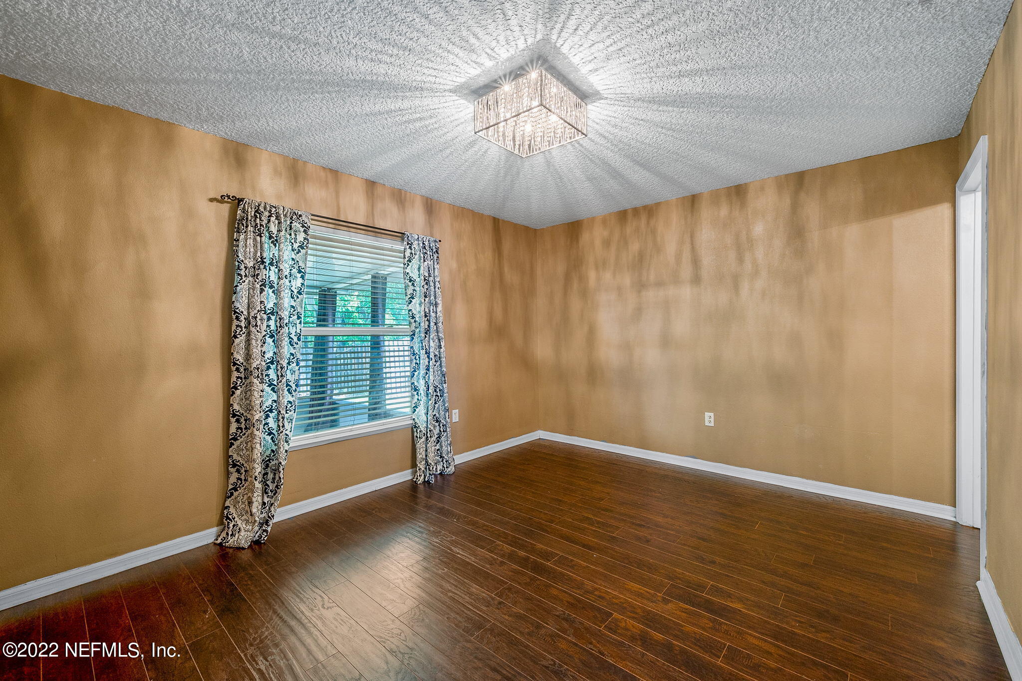 76357 Longleaf Loop Yulee, FL 32097 - Photo 8 of 33 28-web-or-mls-untitled shoot-0299