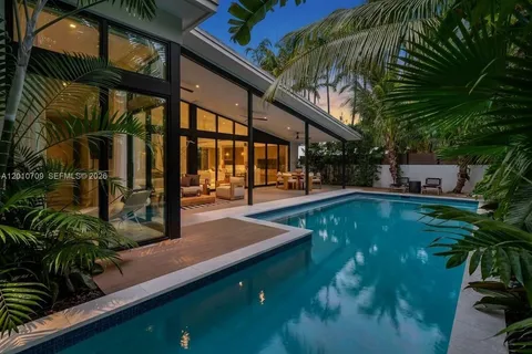 $4,599,000 | 5225 La Gorce Drive, Miami Beach, FL 33140
