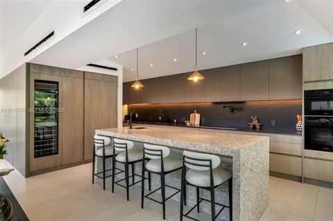 $4,599,000 | 5225 La Gorce Drive, Miami Beach, FL 33140