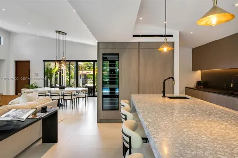$4,599,000 | 5225 La Gorce Drive, Miami Beach, FL 33140