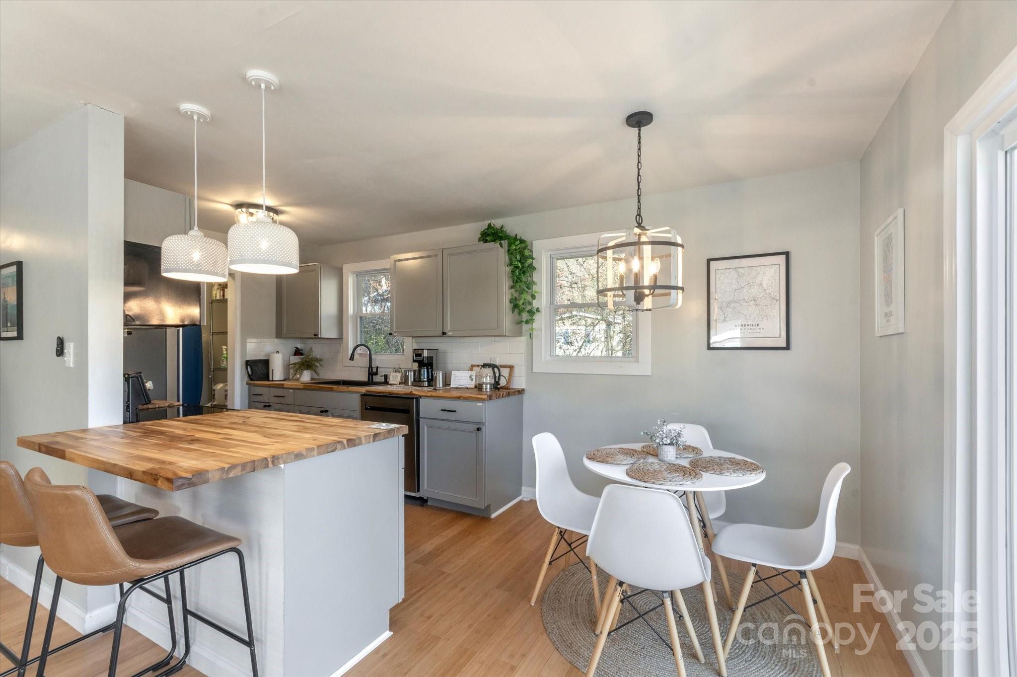 529 Bailey Road Asheville, NC 28806 - Photo 8 of 34