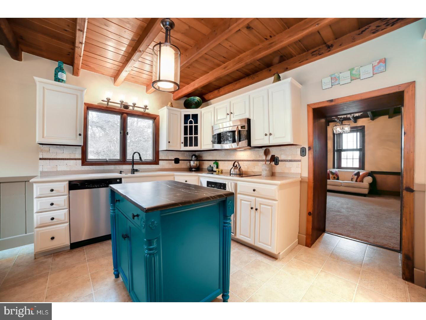 310 West Neversink Road Reading, PA 19606 - Photo 5 of 25 Gallery Image 5
