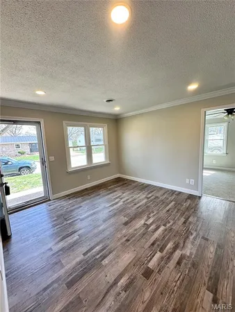 $215,000 | 409 Hawthorne Drive, Union, MO 63084