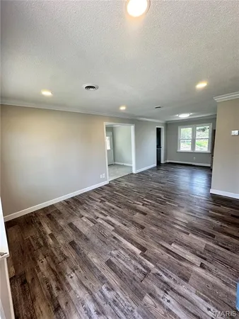 $215,000 | 409 Hawthorne Drive, Union, MO 63084