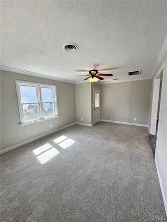 $215,000 | 409 Hawthorne Drive, Union, MO 63084