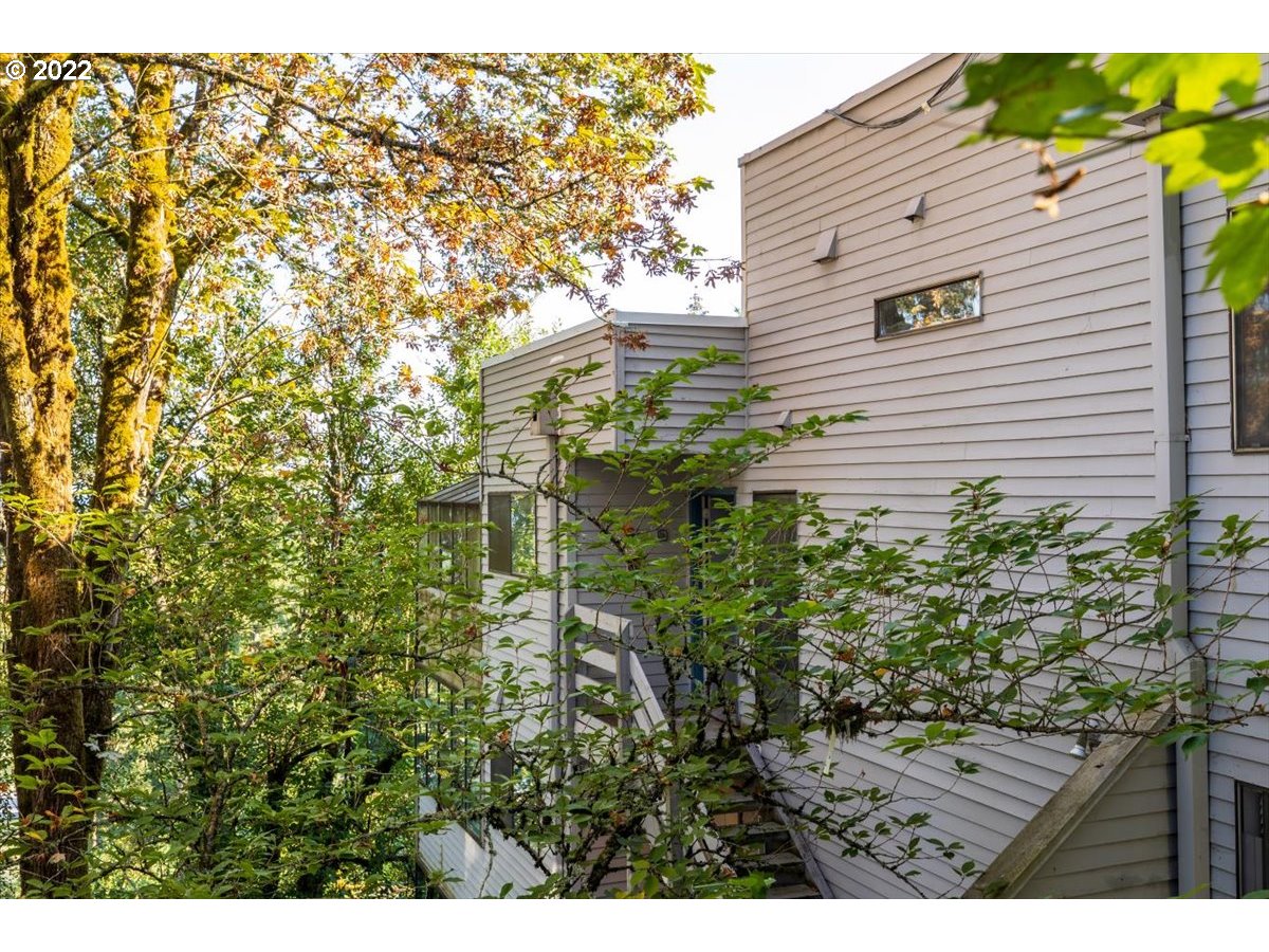 48 Eagle Crest Drive, Unit 2A Lake Oswego, OR 97035 - Photo 1 of 17 a view of outdoor space and yard