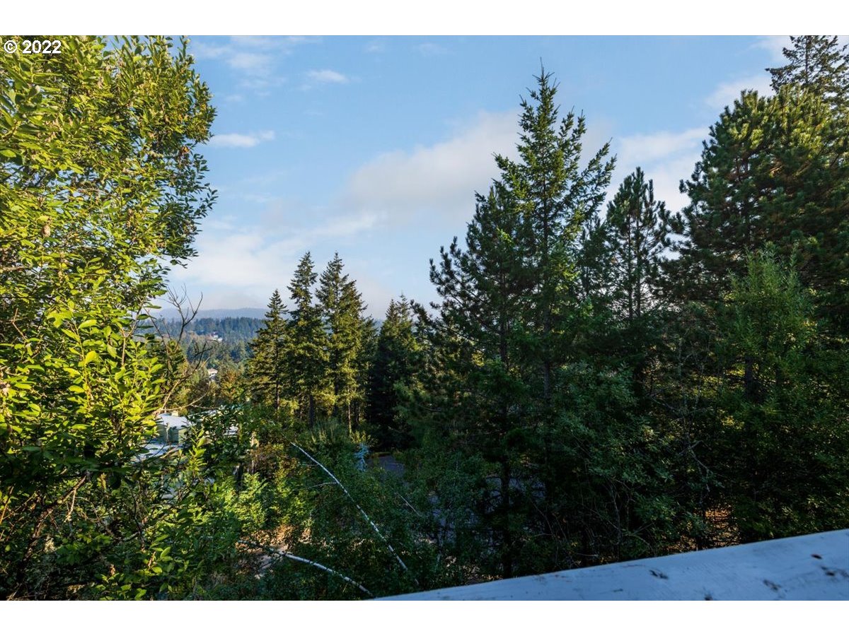 48 Eagle Crest Drive, Unit 2A Lake Oswego, OR 97035 - Photo 12 of 17 a view of a lake