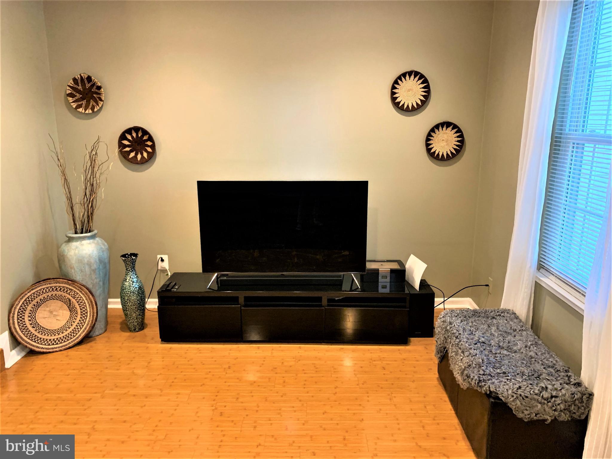 3806 Ferrara Drive Silver Spring, MD 20906 - Photo 13 of 35 Living room