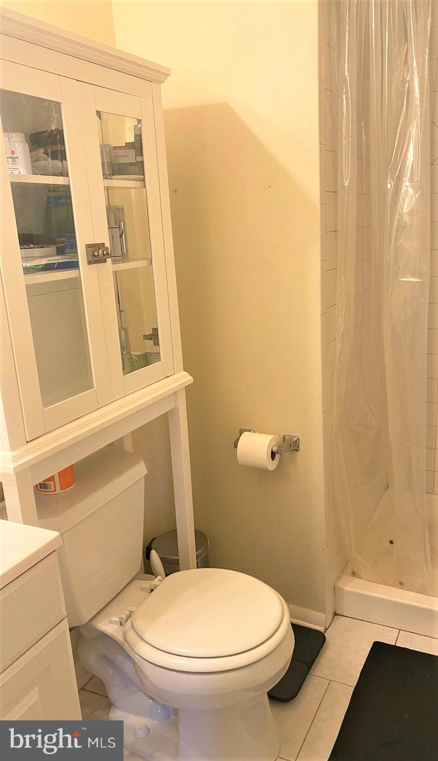 3806 Ferrara Drive Silver Spring, MD 20906 - Photo 19 of 35 Mst Bth/shower