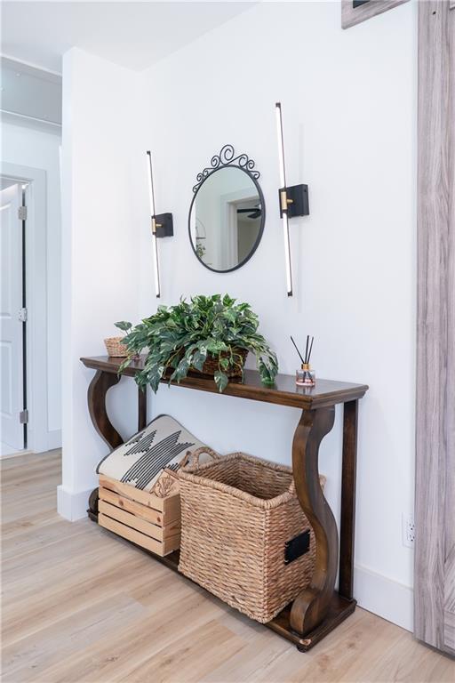 2793 Gresham Rd S East Atlanta, GA 30316 - Photo 34 of 48 a living room with furniture and a mirror