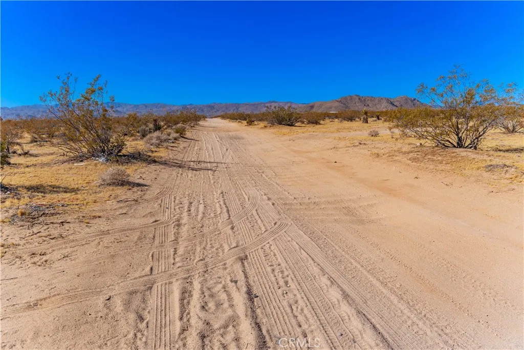 6311431 Sunset Road Joshua Tree, CA 92252 - Photo 14 of 15