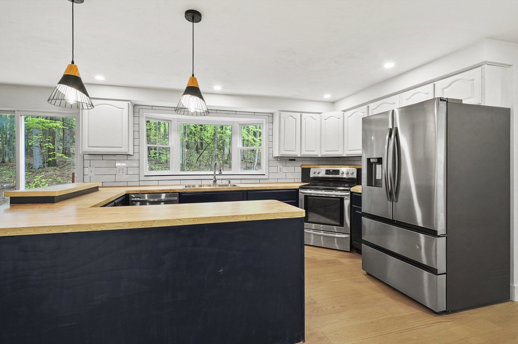 455 Main Street Rutland, MA 01543 - Photo 11 of 34