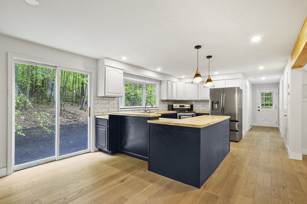 455 Main Street Rutland, MA 01543 - Photo 8 of 34
