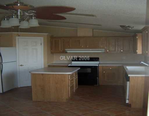 3050 Medicine Man Road Pahrump, NV 89048 - Photo 3 of 7 Kitchen.