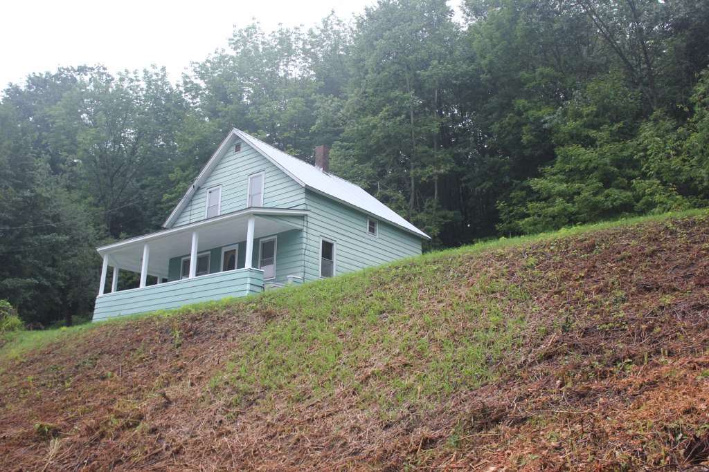 11 Sioux Drive Springfield, VT 05156 - Photo 1 of 18
