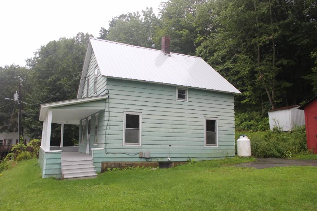 11 Sioux Drive Springfield, VT 05156 - Photo 4 of 18