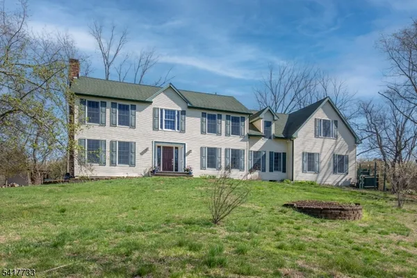 $899,000 | 34 Indian Run, Whitehouse Station, NJ 08889