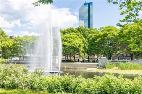 $925,000 | 133 Marlborough Street, Unit 7, Boston, MA 02116