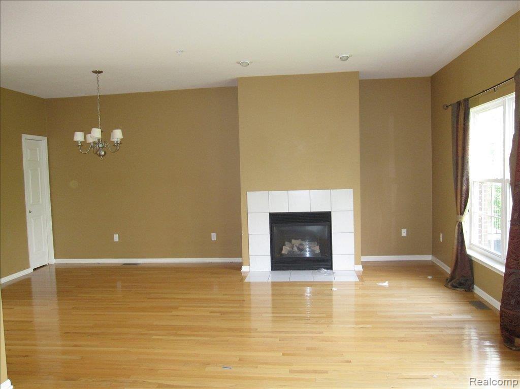 663 Cherry Orchard Road Canton, MI 48188 - Photo 3 of 12 GR