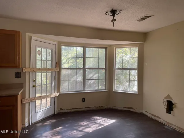 $50,000 | 1237 Roys Road, Gautier, MS 39553