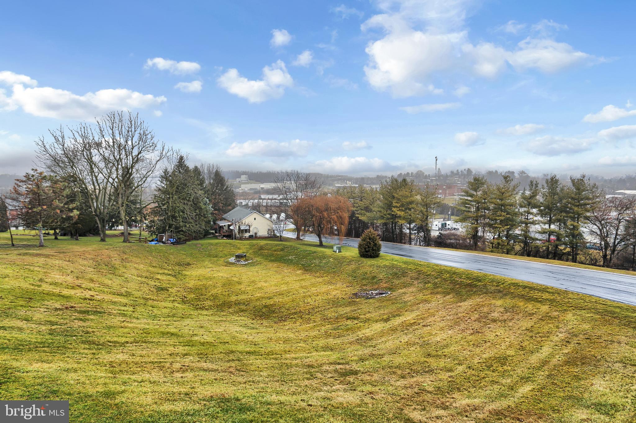2929 Robin Road York, PA 17404 - Photo 29 of 31 Gallery Image 29