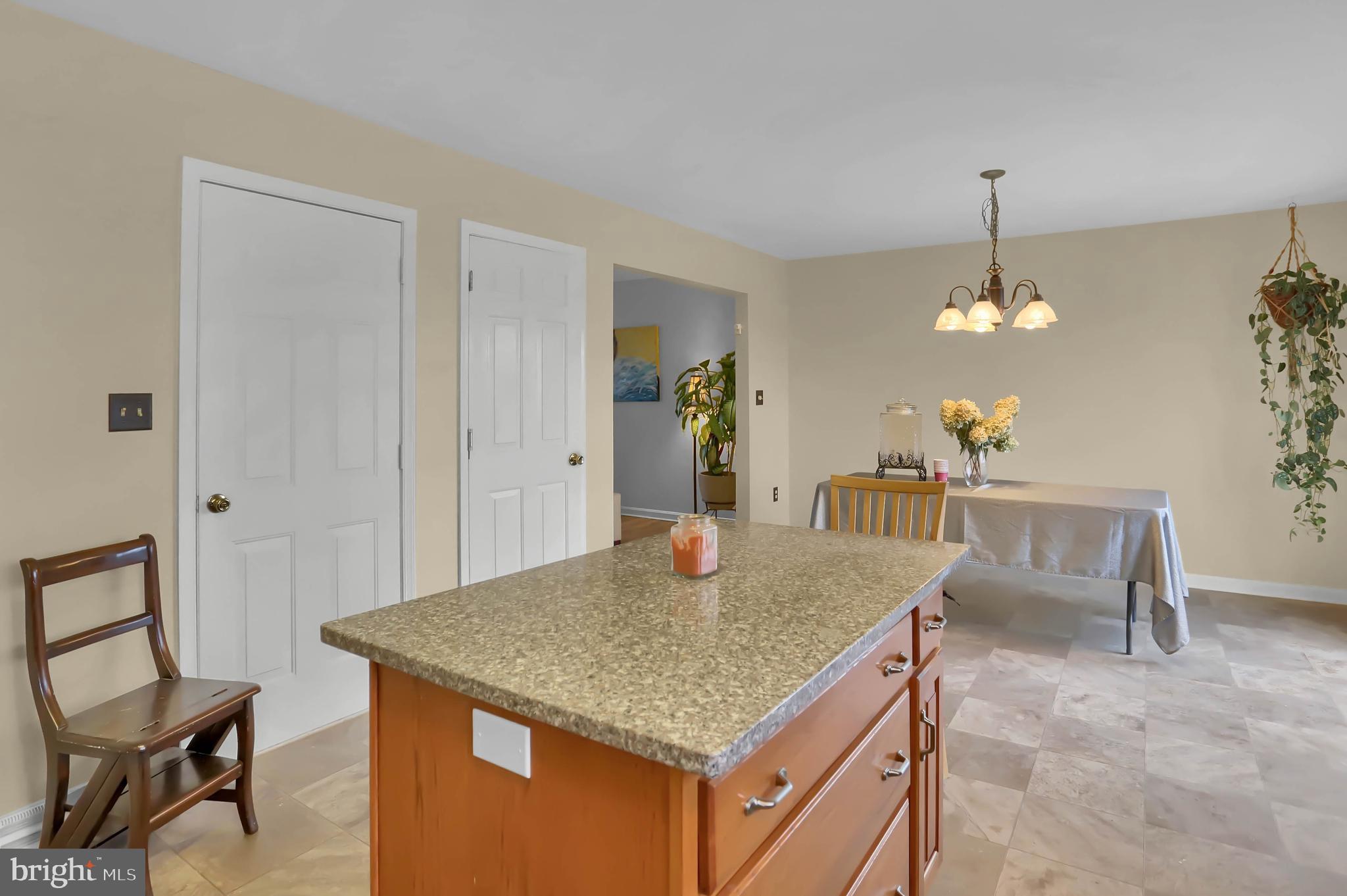 2929 Robin Road York, PA 17404 - Photo 8 of 31 Gallery Image 8