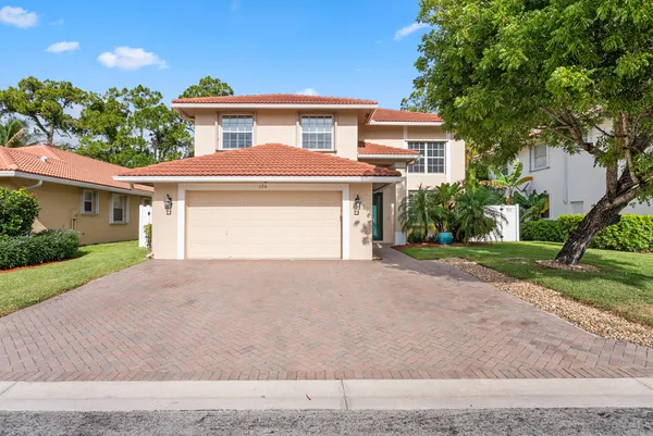 $931,900 | 126 Hidden Hollow Drive, Palm Beach Gardens, FL 33418