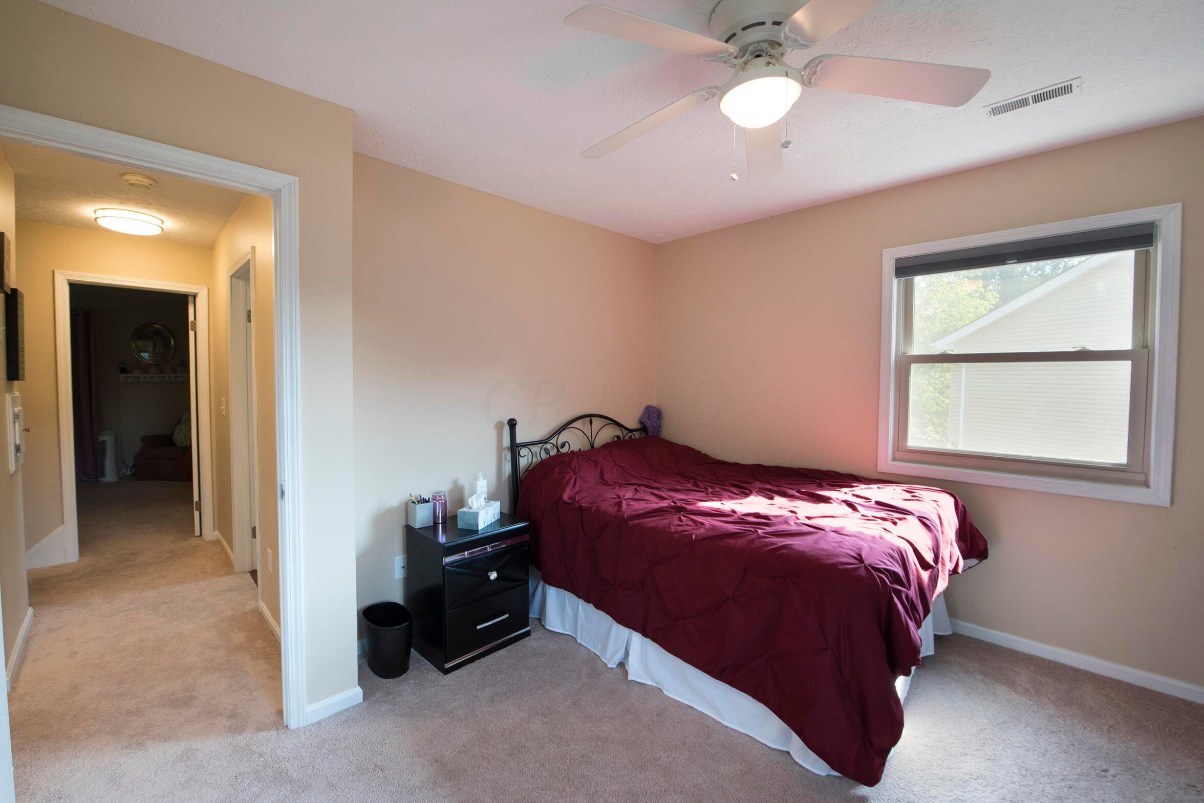 229 Rugby Lane Columbus, OH 43230 - Photo 27 of 41