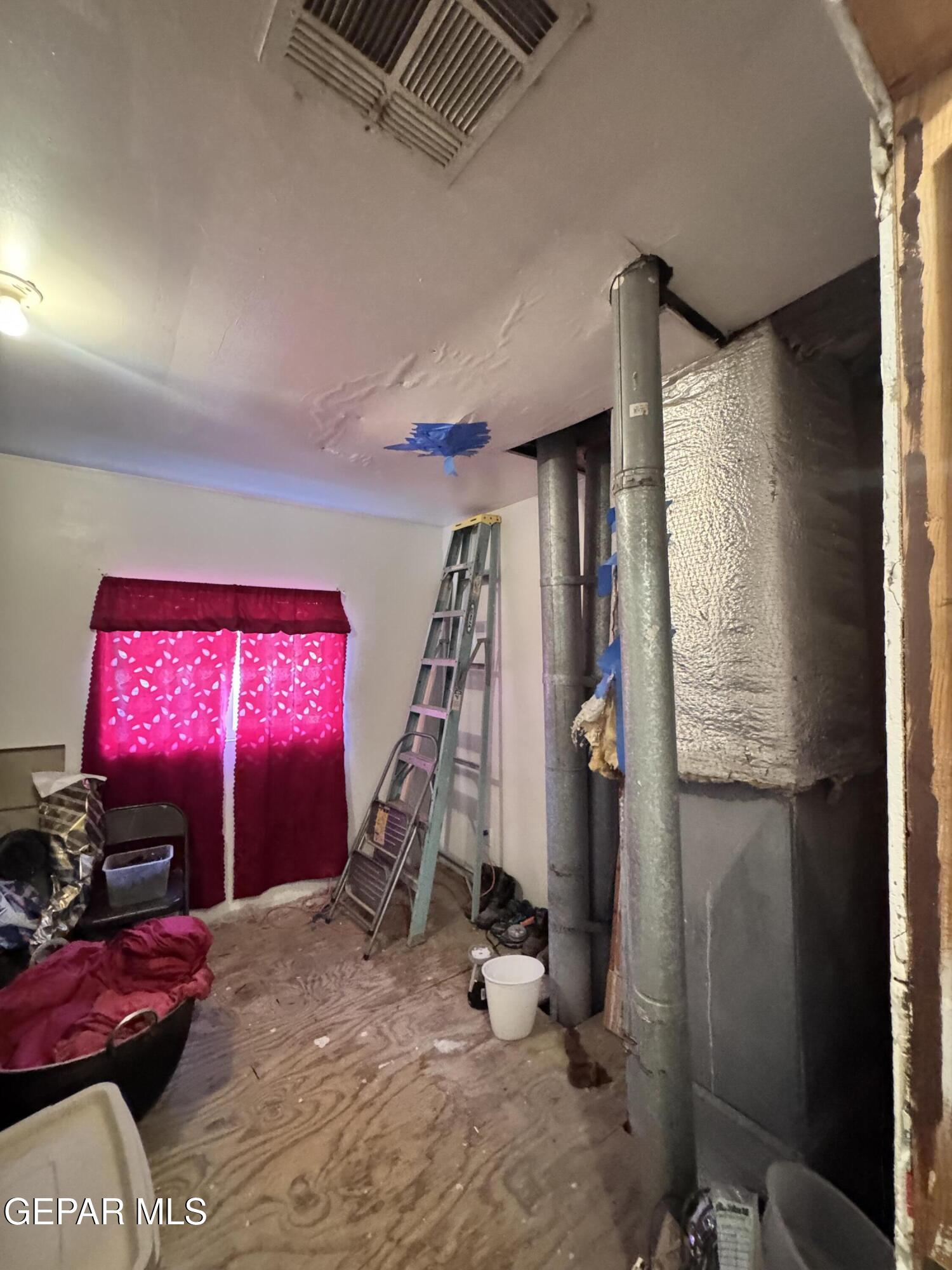 7045 1st Street Canutillo, TX 79835 - Photo 25 of 50 1st house upstairs room