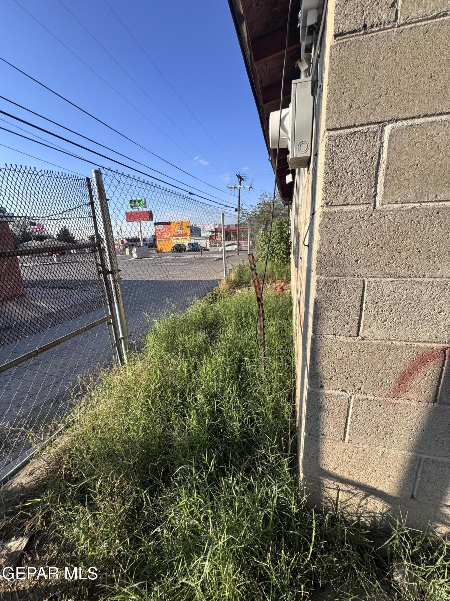 7045 1st Street Canutillo, TX 79835 - Photo 28 of 50 2nd house back