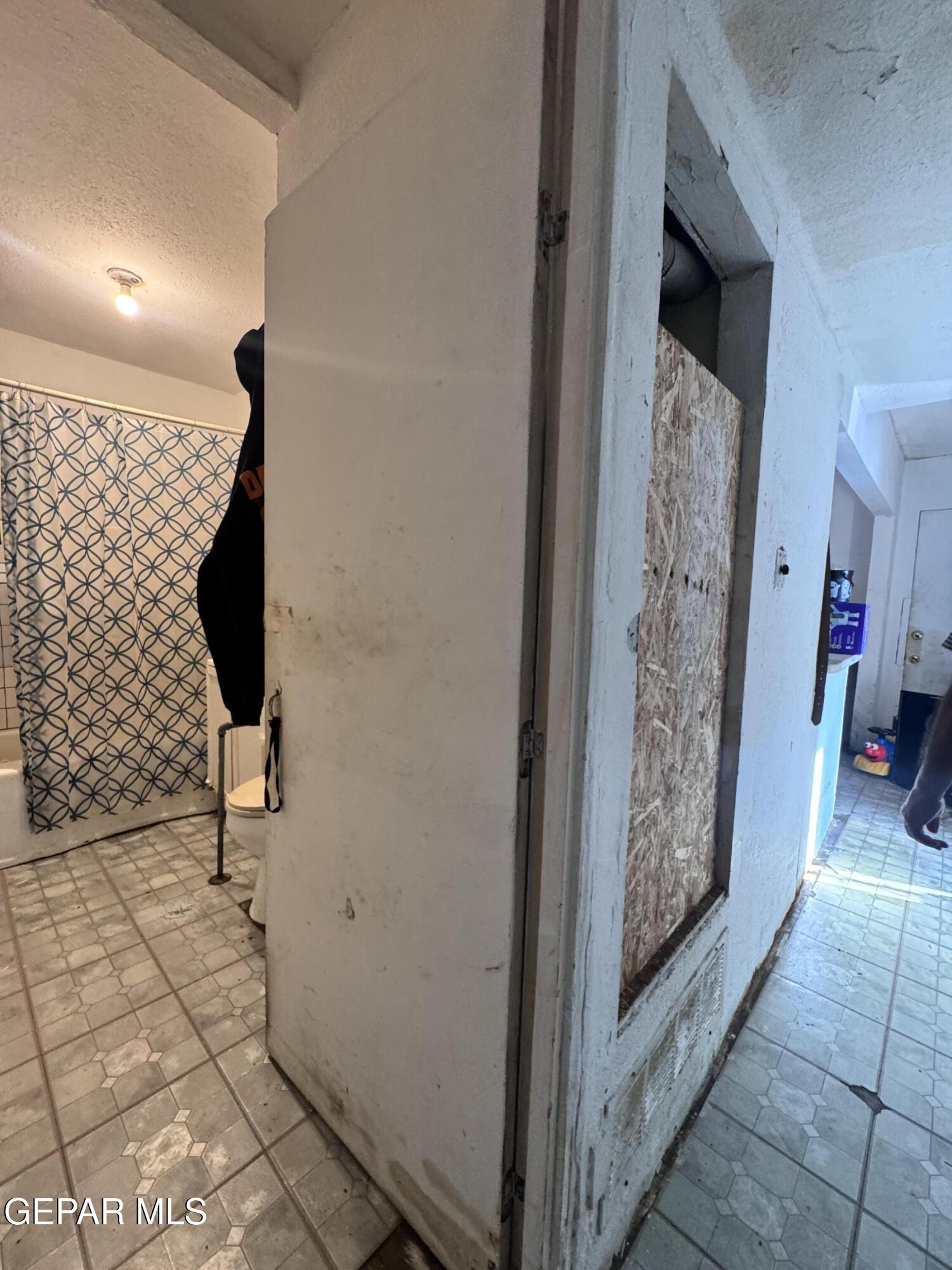 7045 1st Street Canutillo, TX 79835 - Photo 44 of 50 a room with a walk in closet and a mirror