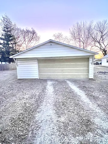 $64,000 | 925 8th Street, Erie, IL 61250