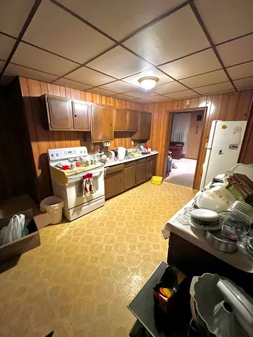 $64,000 | 925 8th Street, Erie, IL 61250