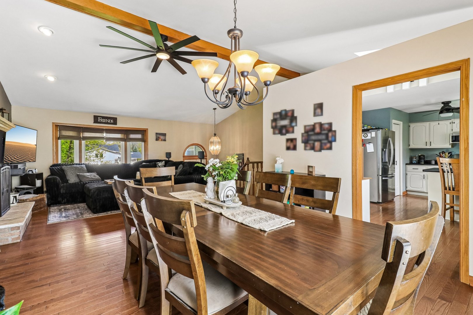 1011 Ridgewood Avenue McHenry, IL 60051 - Photo 8 of 43 Gallery Image 8